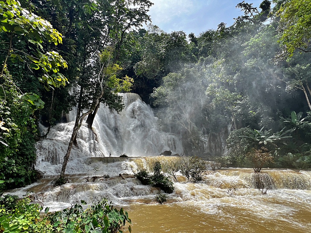 Luang Prabang Kuang Si waterfall
